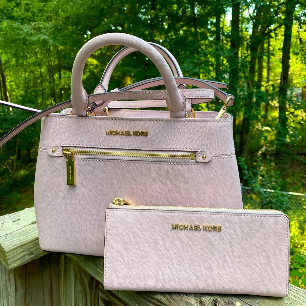 MICHAEL KORS Hailee Blossom Satchel with Large Jet Set Wallet INCLUDED.